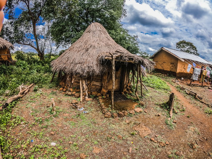 Tanene (Guinea) © One Man Wolf Pack