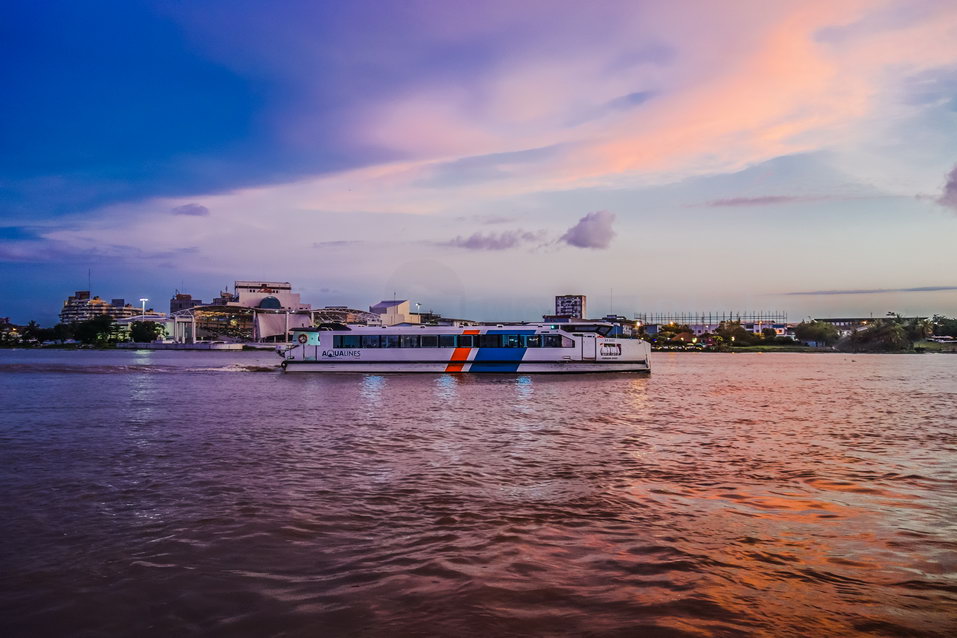 Abidjan (Ivory Coast) © One Man Wolf Pack