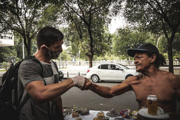 Miroslaw Wawak supporting the Homeless of Rio during COVID-19 pandemic | May 5, 2020