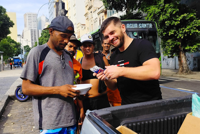 Miroslaw Wawak supporting the Homeless of Rio on Good Friday | April 18, 2025