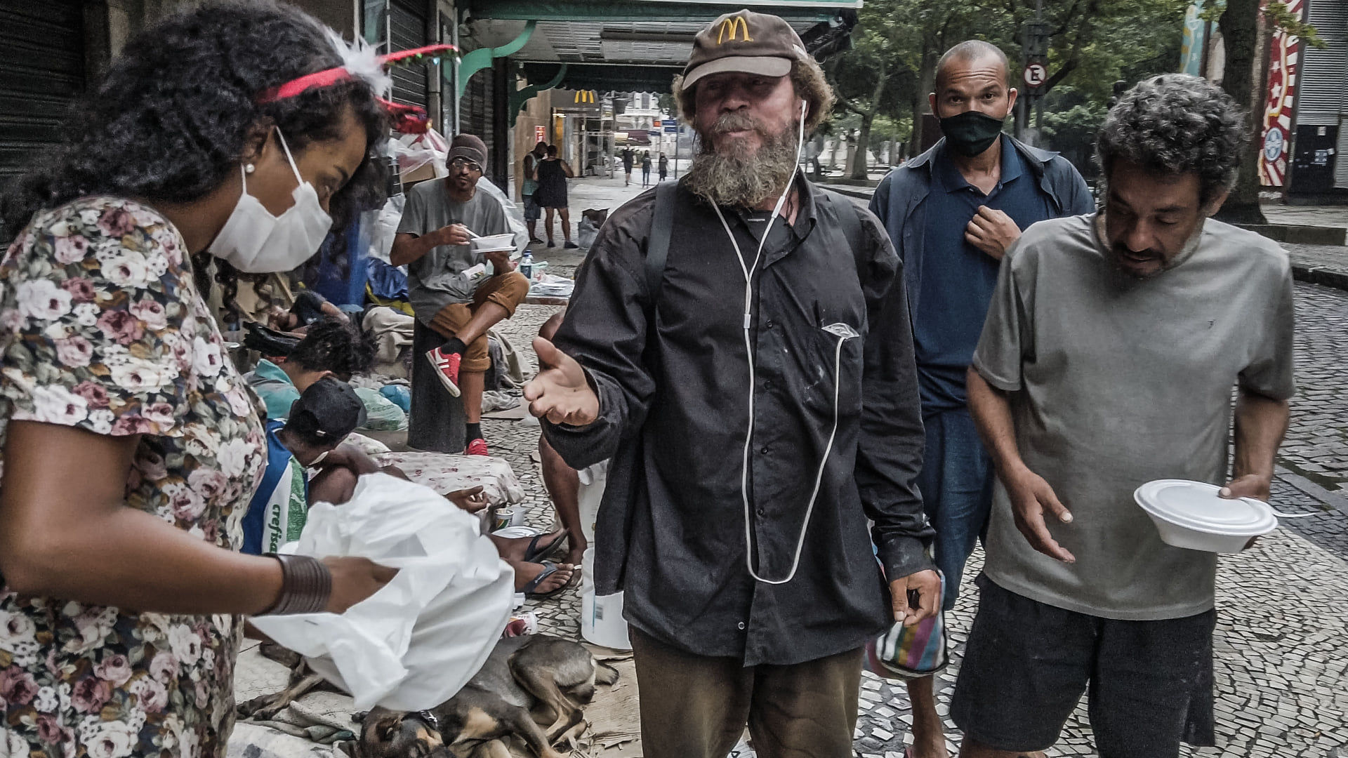 Miroslaw Wawak supporting the Homeless of Rio during COVID-19 pandemic | Christmas 2020