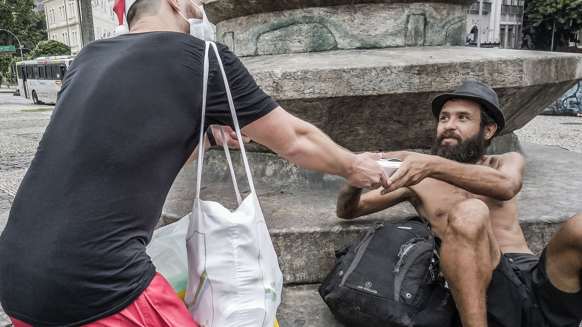 Miroslaw Wawak supporting the Homeless of Rio during COVID-19 pandemic | Christmas 2020