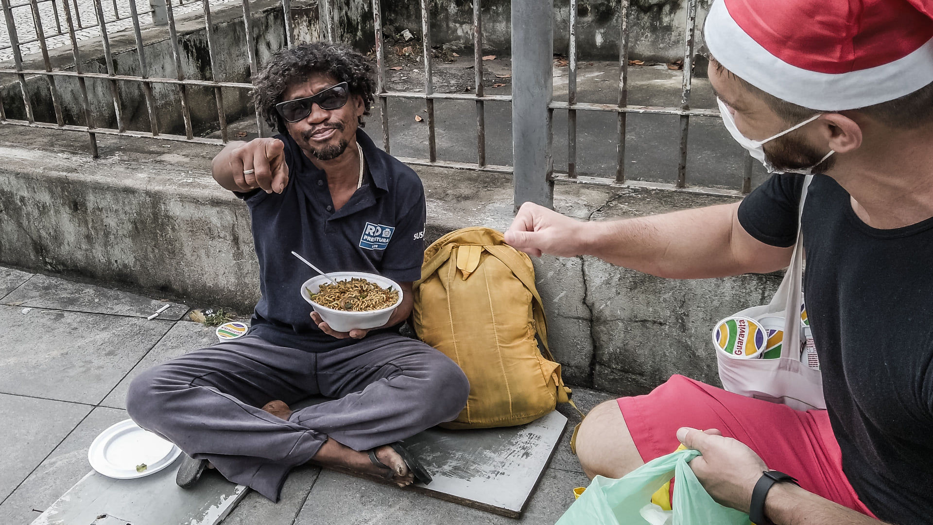 Miroslaw Wawak supporting the Homeless of Rio during COVID-19 pandemic | Christmas 2020