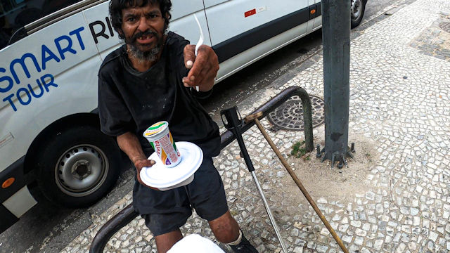 Miroslaw Wawak supporting the Homeless of Rio de Janeiro | August 7, 2022